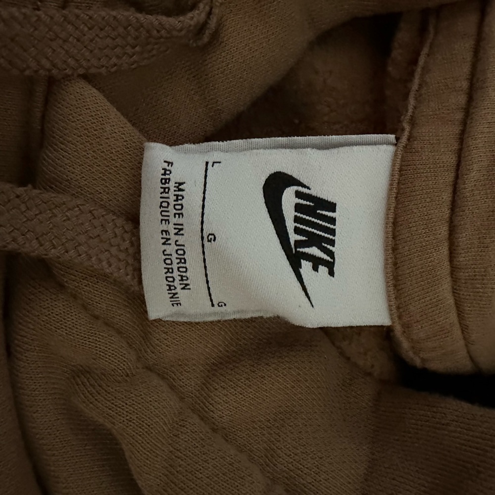 Nike hoodie in great condition.